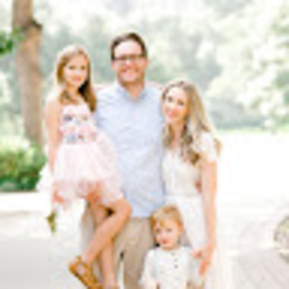 Meet your Posher, Jennifer - Picture 1 of 1